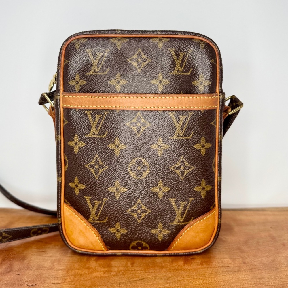 Louis Vuitton LV Monogram Danube 15 Crossbody Camera Bag Brown Tan SL0044 - Picture 2 of 16
